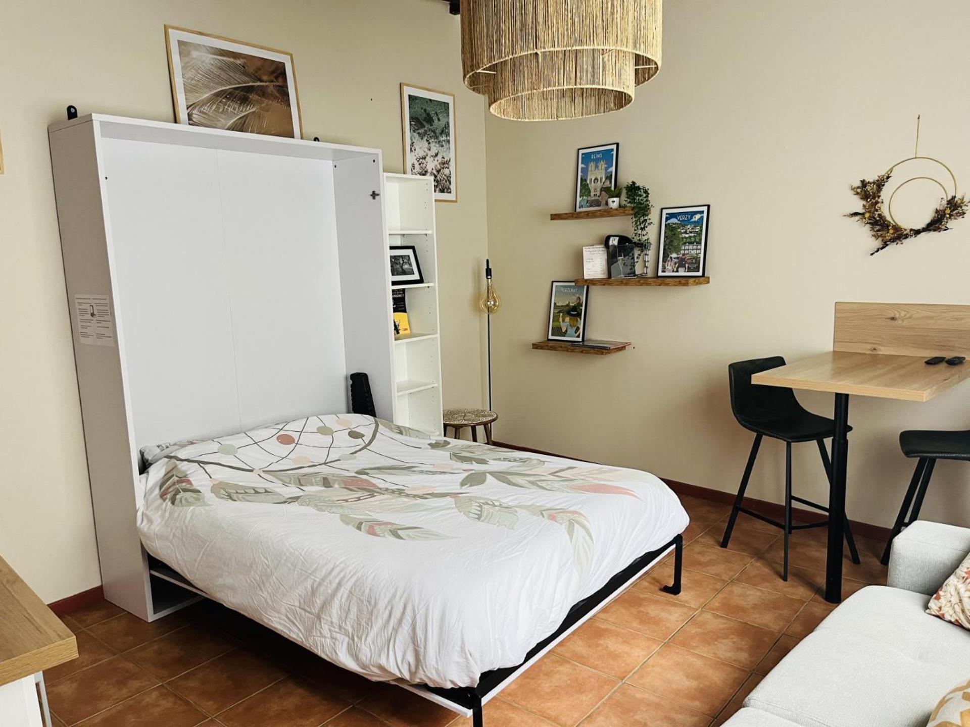 Logement, Plein Centre Du Village De Verzy Luaran gambar